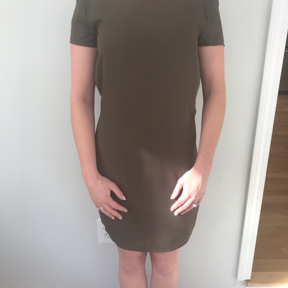 Dress - Picture 3 of 3